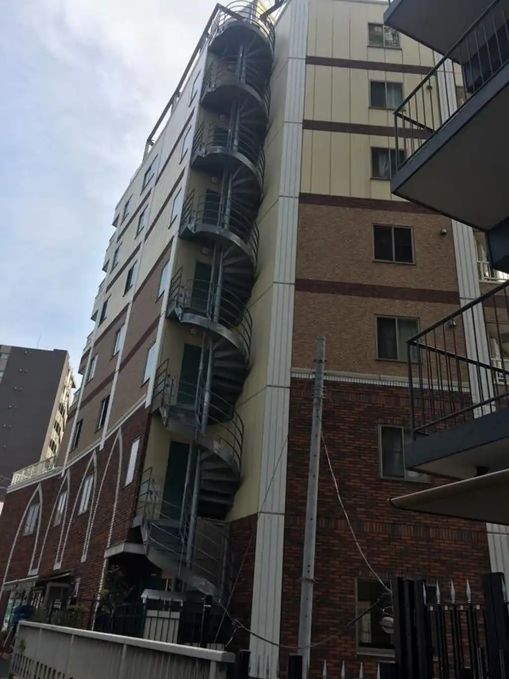 スワンレイクイン新宿 外観